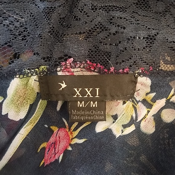 XXI Blouse - Picture 3 of 4